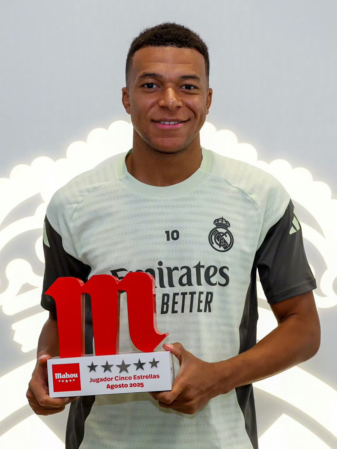 开云官方网站-包含姆巴佩关键时刻晋级转会期萨克拉门托国王调整名单以备德国杯之后，关键时刻葡萄牙体育调整名单以备国王杯的词条