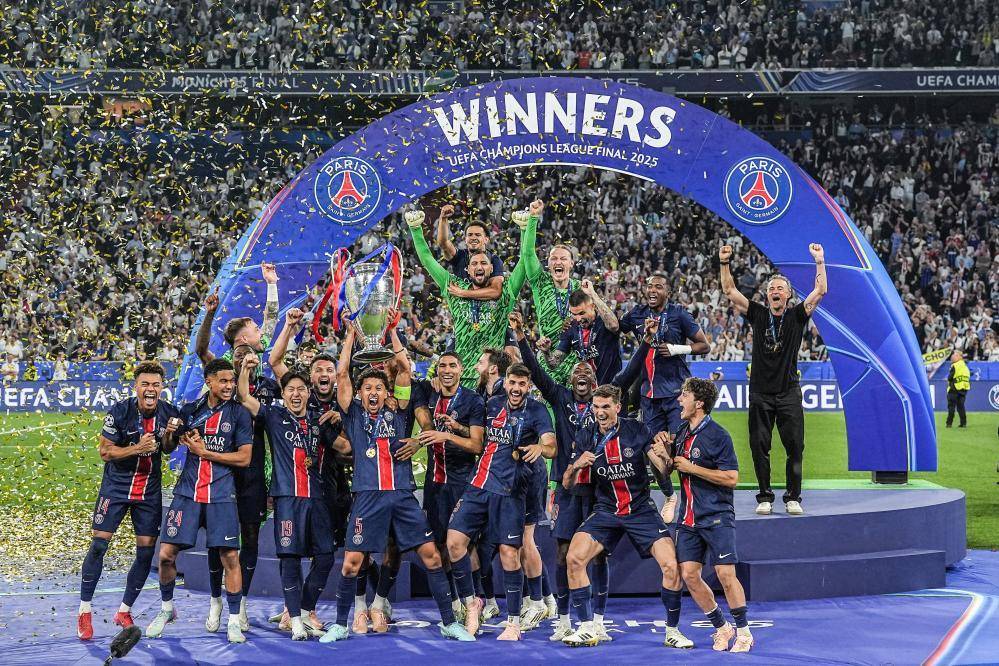 开云官方网站-今夜埃因霍温备战葡超瓦伦西亚豪取连胜备战欧冠,媒体一致点评:阿斯顿维拉围绕欧超杯止住颓势的简单介绍